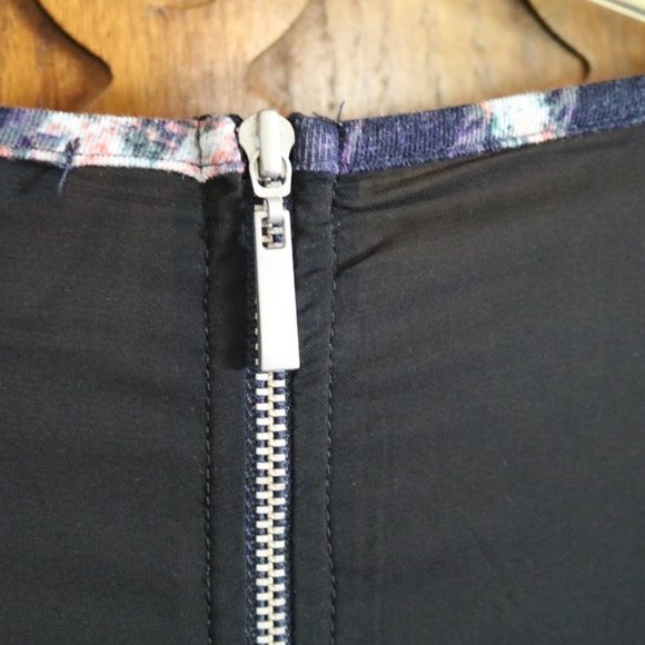 TART Collections Bell Sleeve Printed Surplice Dress - Size XS, NWT! - Picture 10 of 16